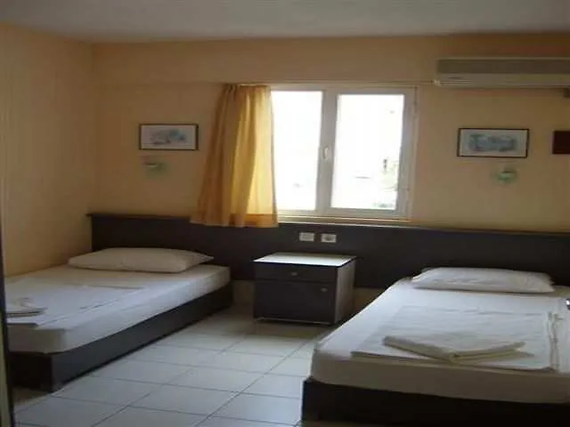 Ξενοδοχείο με διαμερίσματα Saffron Apartments Μαρμαρίς
